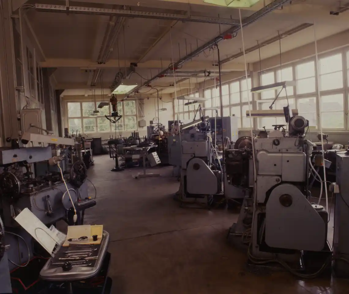 Unternehmensgeschichte 1972 Alfred Weigel Federnfabrik, Hersteller für technische Federn
